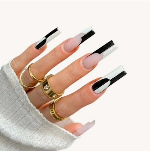 Private Label Other - Black and White Square Fake Nails